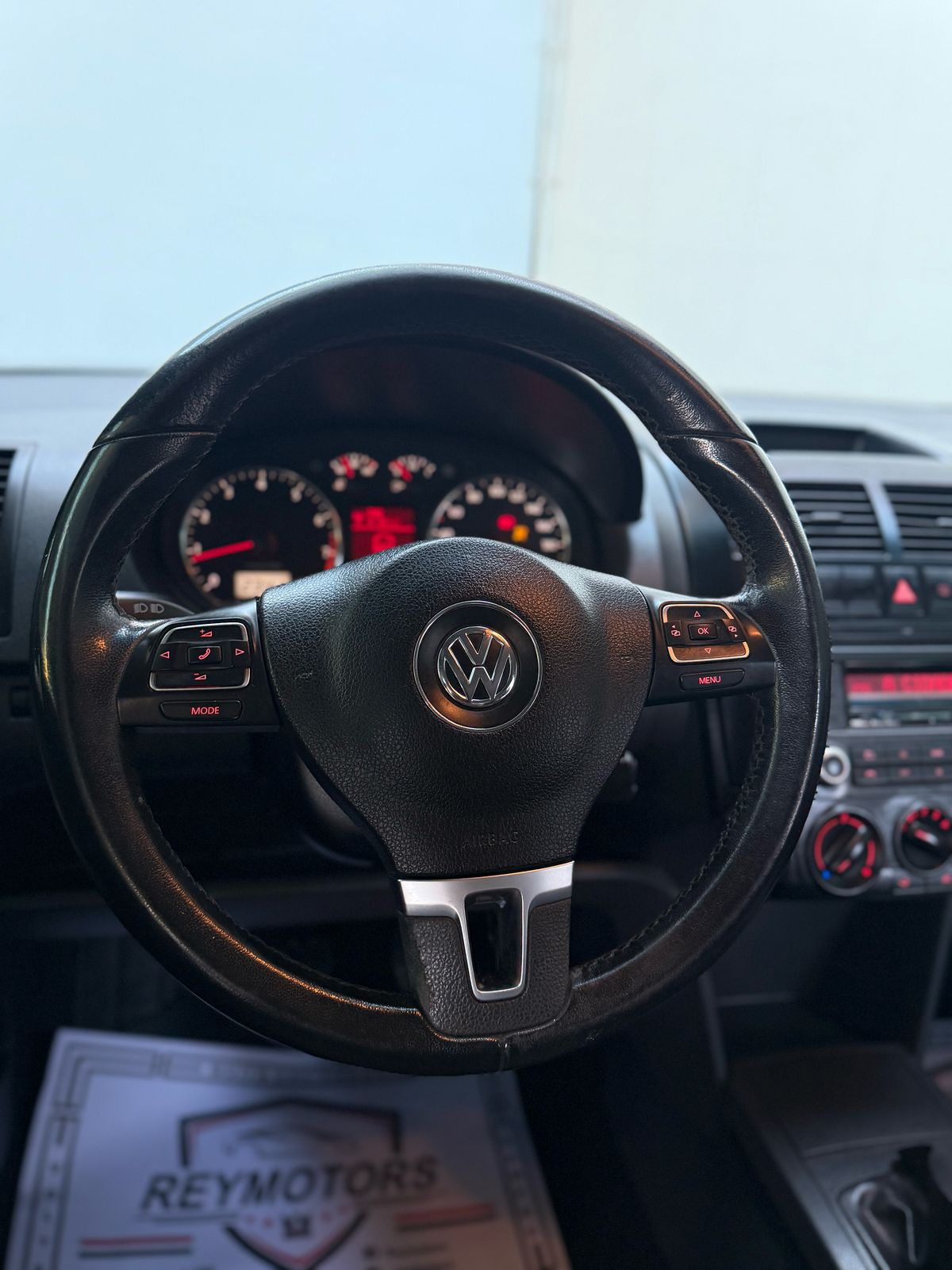 POLO 1.6 MI 8V 4P FLEX (VOLKSWAGEN)