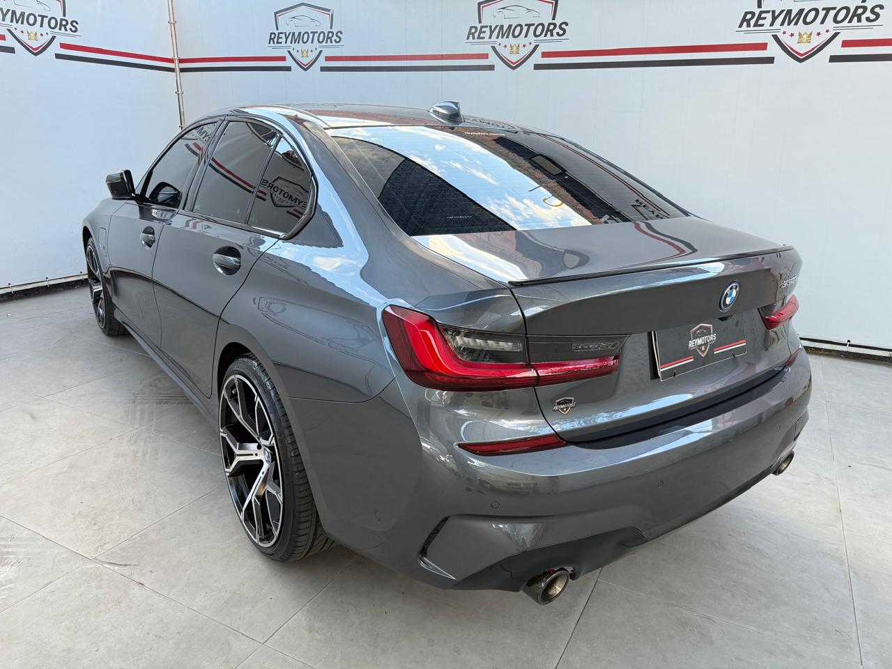 330E  2.0 16V TURBO HÍBRIDO M SPORT AUTOMÁTICO 2022 (BMW)