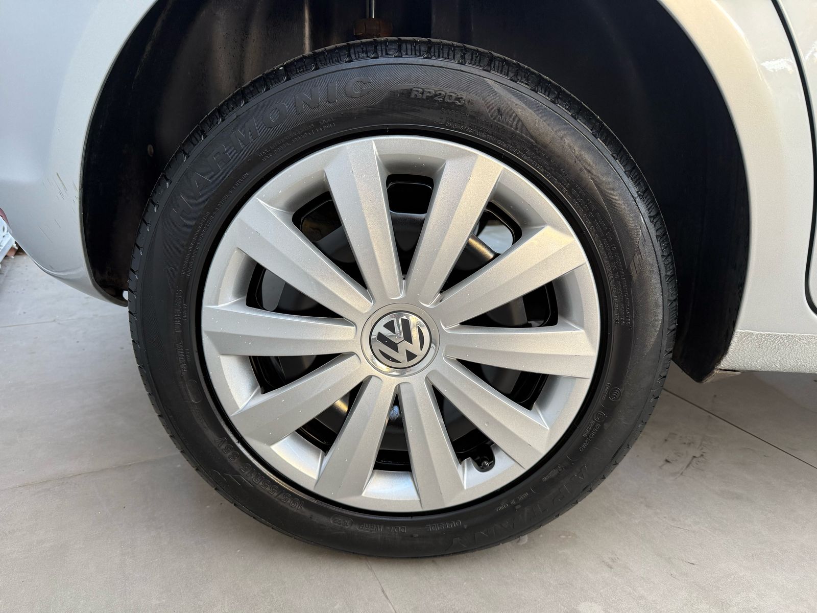 POLO 1.6 MI 8V 4P FLEX (VOLKSWAGEN)