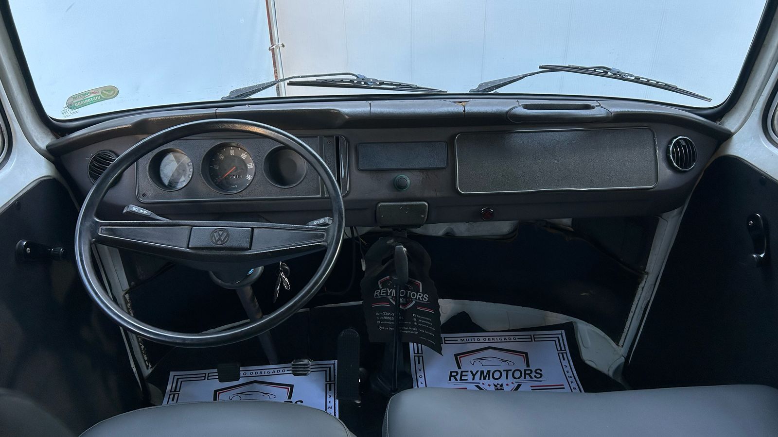 VOLKSWAGEN KOMBI 1.6 MI STD 8V GASOLINA 3P MANUAL